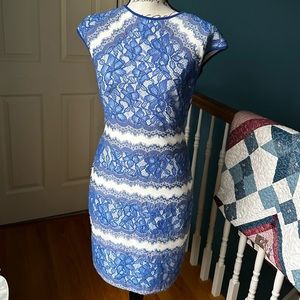 Blue & White Lace Tadashi Shoji Cocktail Dress Size 2🤍🦋